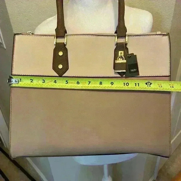 Mossimo Beige and Brown Tote Bag - Picture 4 of 5